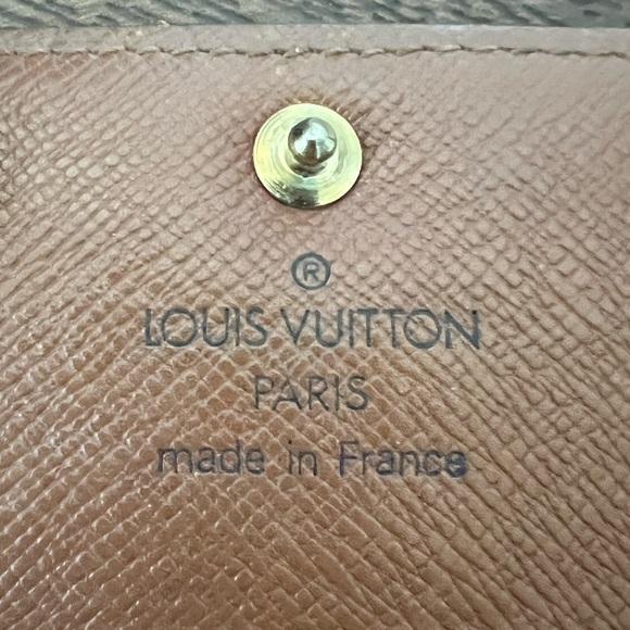 Louis Vuitton Key Holder - Picture 5 of 10